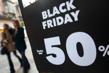 El 85% de los españoles desconfía de las ofertas del Black Friday y compara precios antes de comprar