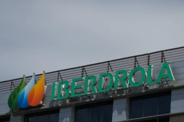 Iberdrola sella con el BEI un préstamo de 500 millones de euros para expandir las redes inteligentes en España