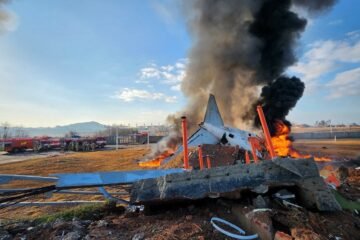 Fallecen al menos 28 personas en un accidente aéreo en Corea del Sur