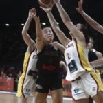 España, con Alba Torrens y Helena Pueyo, regala el oro del Eurobasket en un final trágico