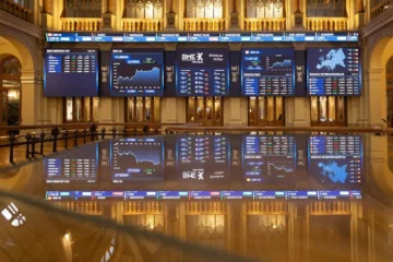 Las bolsas aguantan la embestida de la escalada bélica en Oriente Medio: el Ibex, el selectivo europeo que menos se resiente