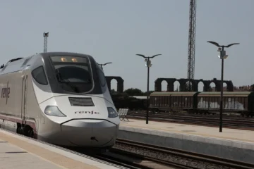 Ola de calor: Renfe suspende un Alvia de Badajoz a Madrid por fallos en el aire acondicionado