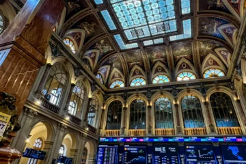 El Ibex 35 termina con fuerza la semana