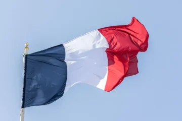 La Asamblea Nacional francesa rechaza la moratoria a la energía solar y eólica propuesta desde la derecha