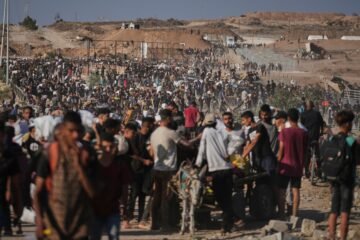 Israel ordena a sus soldados en Gaza disparar contra palestinos desarmados durante los repartos de ayuda, según ‘Haaretz’