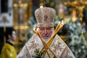 Los sacerdotes rusos contrarios a la guerra en Ucrania se enfrentan a la represión de Putin: “¡No se puede matar, punto!”