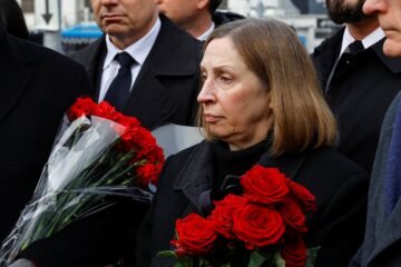 La embajadora de EE UU en Rusia anuncia su marcha tras un mandato crítico con Putin