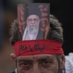 Última hora del conflicto en Oriente Próximo, en directo | Jameneí reaparece tras la crisis y advierte a EE UU de que Irán “responderá si es atacada”