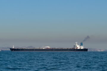Última hora del conflicto en Oriente Próximo, en directo | Irán abre la puerta a cerrar el estrecho de Ormuz tras la aprobación del Parlamento