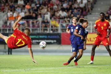 Un autogol condena a España y brinda a Países Bajos el título (0-1)