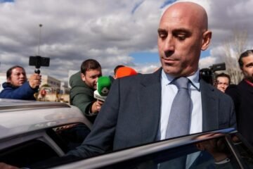 Confirmada la condena de Rubiales a una multa de 10.800 euros por agresión sexual a Hermoso
