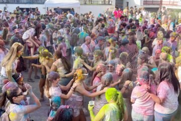 El Holi llena de color Ceuta un año más