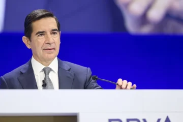 BBVA enfría su opa al Sabadell mientras estudia las restricciones impuestas por el Gobierno