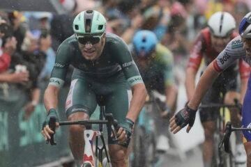 La etapa 17 del Tour de Francia, en imágenes