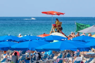 Récord de españoles de vacaciones en julio: un tercio se va ya este mes