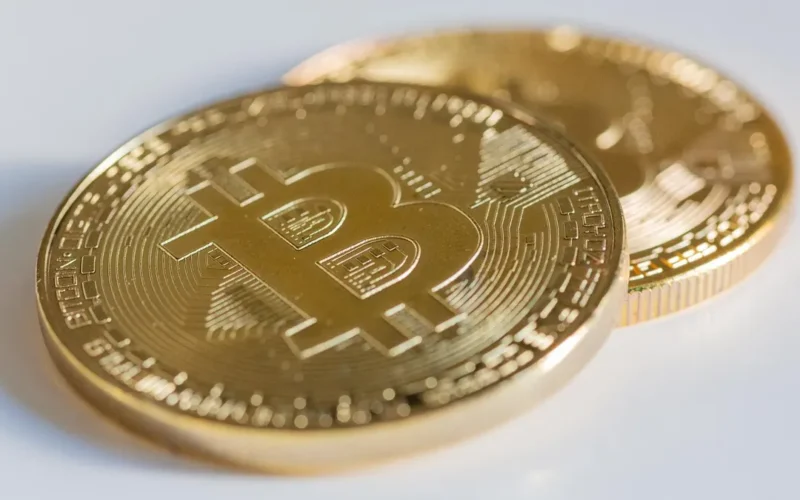 Compró 80.000 bitcoins por 54.000 dólares hace 14 años: ahora acaba de ganar más de 9.600 millones