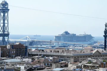 La intervención no rebaja la presión en el alquiler de Barcelona: la oferta baja en 48.000 viviendas en dos años, los precios suben y 144 inquilinos pelean por cada alojamiento