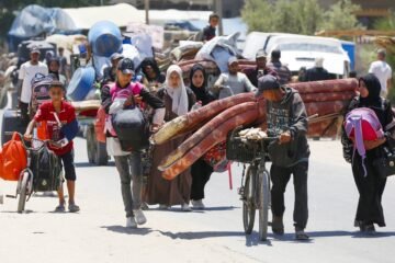 Última hora del conflicto en Oriente Próximo, en directo | El ejército de Israel entra por vez primera por tierra en Deir al Balah, según varios medios