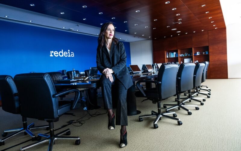 Redeia analiza la relación profesional con Equipo Económico entre 2010 y 2015