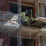 Miles de viviendas en desarrollo se quedan en el camino por problemas de acceso al suministro eléctrico