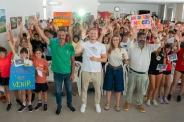 Marcus Cooper y el Consell promueven la alimentación saludable entre los jóvenes