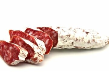 Consumo alerta de la presencia de salmonela en un fuet distribuido en ocho comunidades