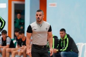 De futbolista a árbitro de baloncesto de nivel