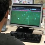 ¿Me pueden multar por ver fútbol pirata en mi casa?