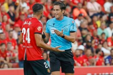 La opinión de Gabriel Forteza del Mallorca-Barcelona: Piolín y los apellidos de los árbitros