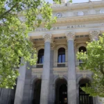 La OPA mantiene en vilo al Ibex 35