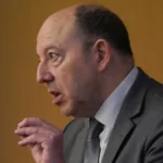 Gonzalo Bernardos, economista, da la solución a la crisis de la vivienda: «Menos burocracia y más rapidez»
