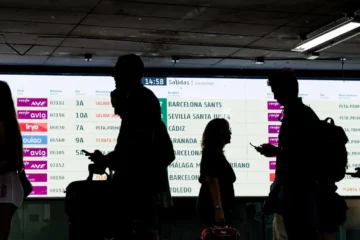 Más incidencias en la alta velocidad: retrasos de hasta una hora entre Madrid y Levante por una avería en la red
