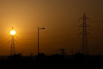 La propuesta de Competencia para las redes eléctricas encarecerá el recibo de la luz