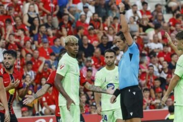 Un infame Munuera Montero destroza al Mallorca ante el Barcelona