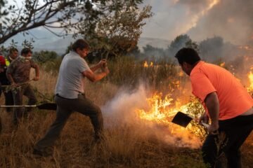 ¿Cómo avanzan los incendios del verano en España? Este es el mapa con los fuegos activos