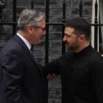 Starmer y Zelenski escenifican la unidad europea en su apoyo a Ucrania un día antes de la reunión de Trump y Putin en  Alaska