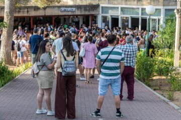Debacle en las oposiciones a profesor de secundaria: una de cada cuatro plazas queda desierta en España