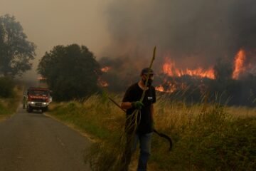 Consulte el mapa de los incendios activos en España y cómo van avanzando los fuegos