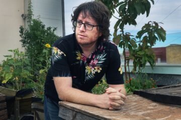 Emilio Santiago, antropólogo: “Podemos reducir nuestro impacto en el planeta y llevar una vida de lujo”