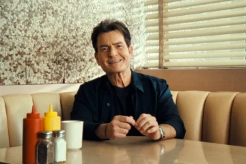 Charlie Sheen cuenta todo: así será su polémico documental en Netflix