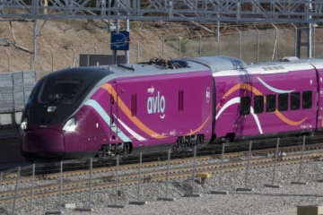 Renfe recuerda el cambio con tus puntos con los que podrás conseguir importantes descuentos este verano