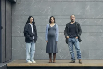 Milena Smit, Miren Ibarguren y Rodrigo de la Serna: «No habríamos podido con esta tragedia si no es por el humor»