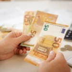 La morosidad asfixia a las pymes: deben hacer un esfuerzo financiero de 2.440 millones por los impagos de la deuda comercial