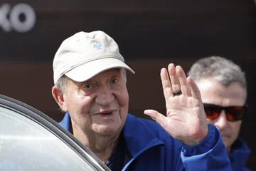 Entre el sí y el no: así está la posible adaptación de las memorias de Juan Carlos I al estilo ‘The Crown’