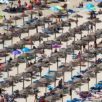 El paro apenas baja en 1.357 personas en julio pese al «boom» del turismo