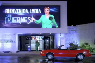 Telecinco hace oficial el fichaje de Lydia Lozano, que deja fuera de ‘De viernes’ a este colaborador