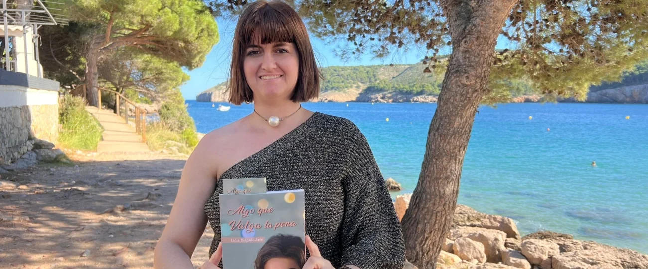 Lidia Delgado deslumbra con su debut literario: una historia intensa de amor y traición que ya conquista a los lectores