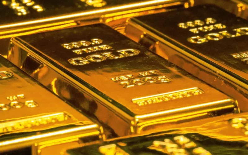 El oro pierde brillo: sufre su mayor desplome desde 2013 tras semanas de máximos consecutivos