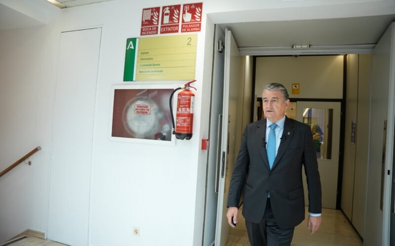 La Junta de Andalucía reconoce que un fallo informático  impide acceder a pruebas diagnósticas en la aplicación de Salud