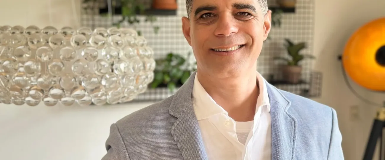 Guillermo Enrique Lorente Deroncelé y su viaje interior en Vagando, pero no perdido